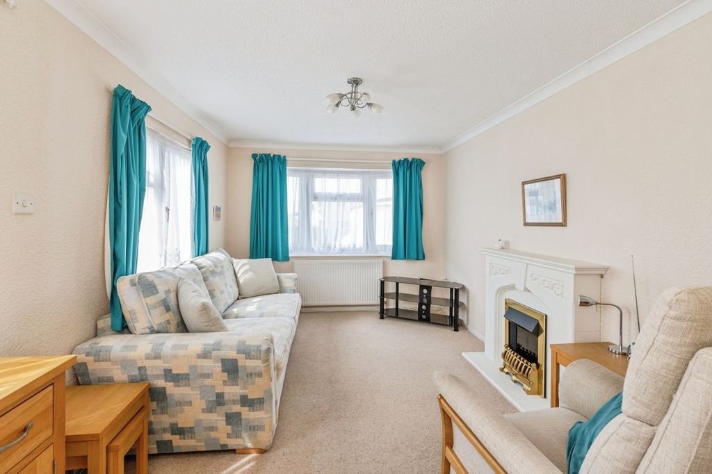Property photo 2 of 23 Pbox-Img.Jpg