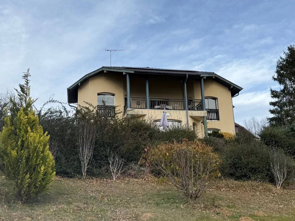 Property photo 3 of 16