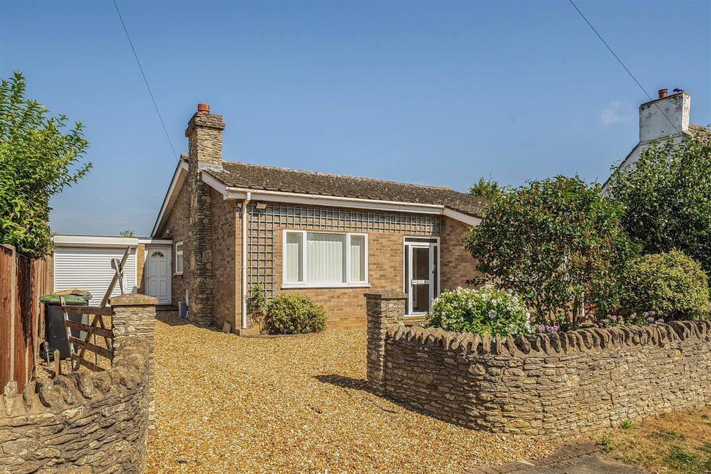 Property photo 1 of 16 1-6A56A640F118A-1492837-13-6A56831A1Cf06-1.Jpg