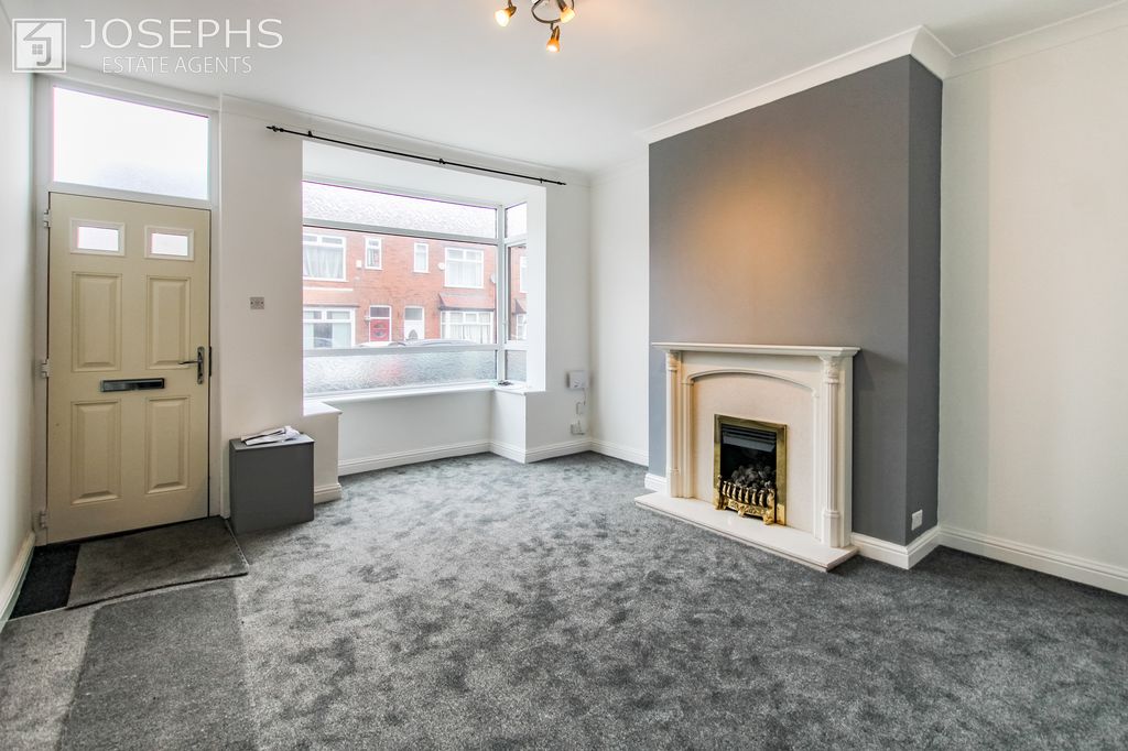 Property photo 2 of 16