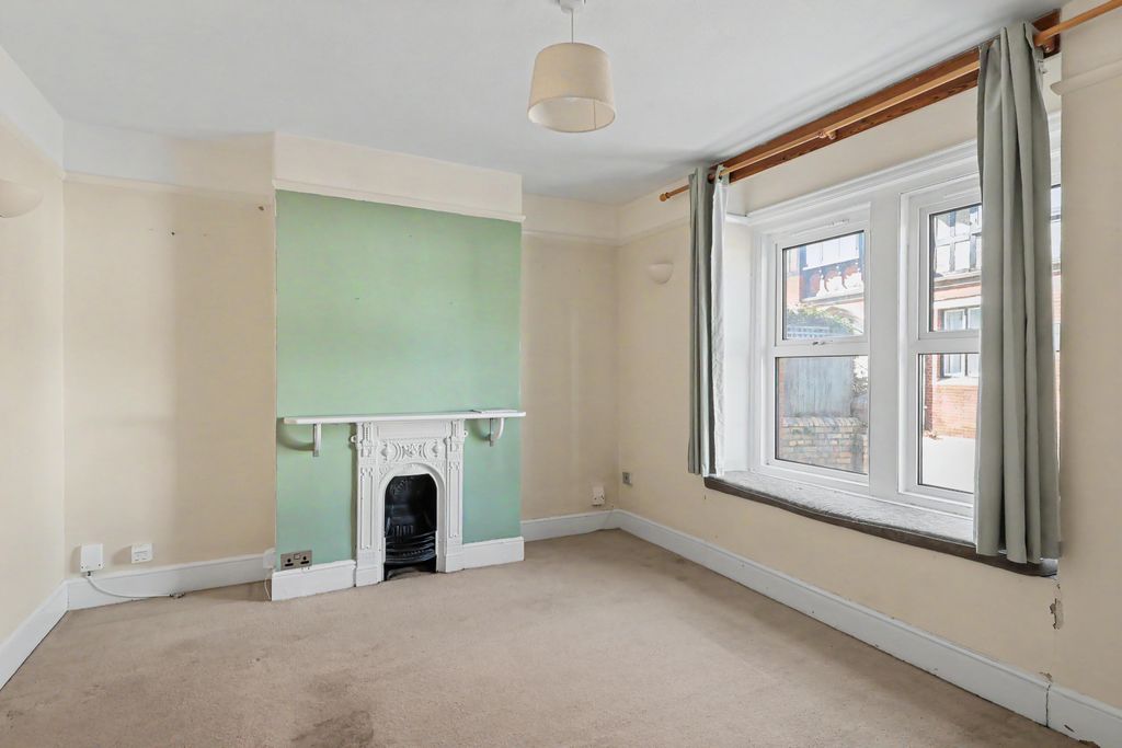 Property photo 3 of 24