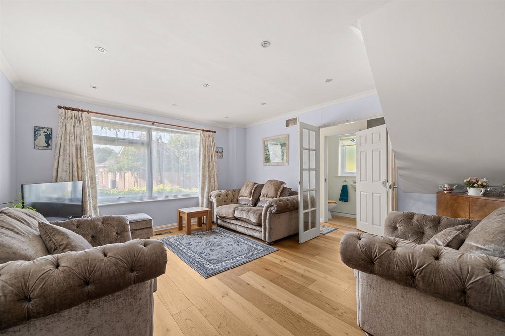 Property photo 3 of 18 Picture No. 23