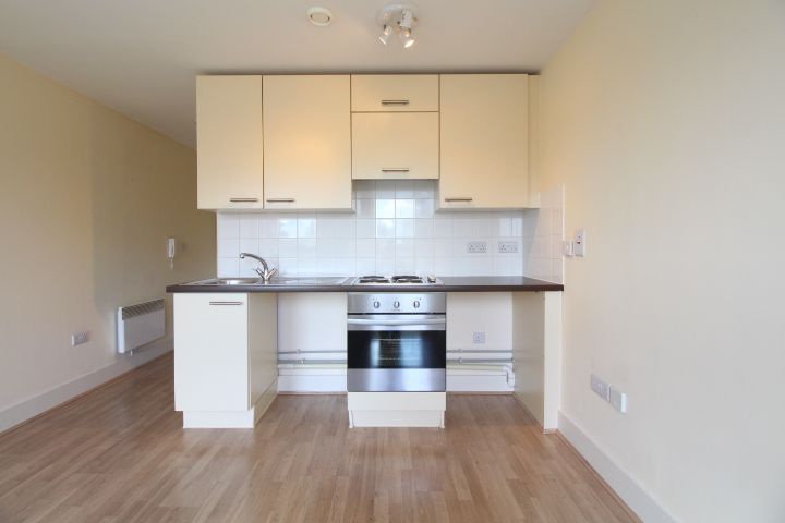 Property photo 3 of 5 Kitchen/Living/Sleeping