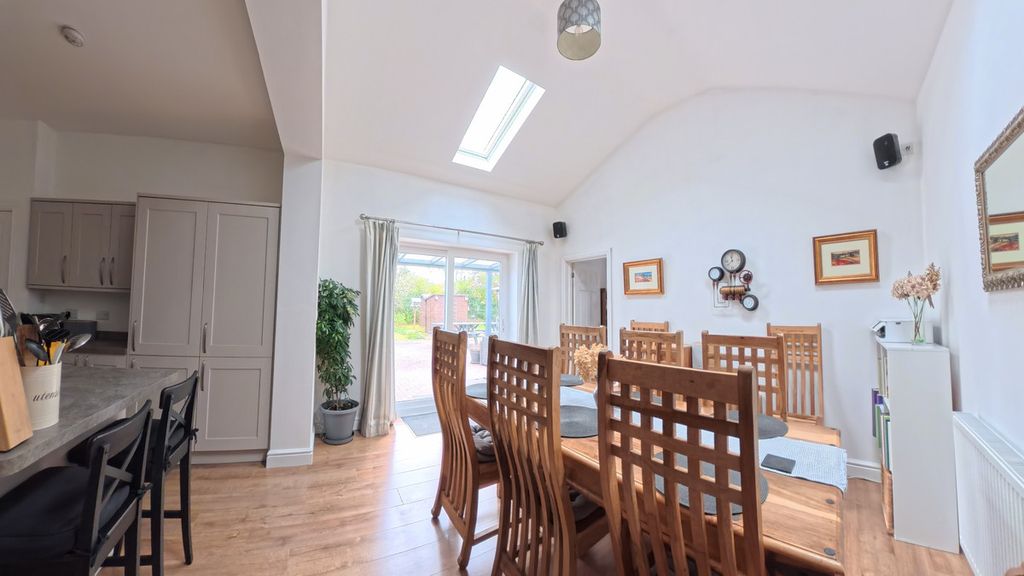 Additional image 9 of 4 bed detached bungalow for saleBridgnorth Road, Bridgnorth WV16