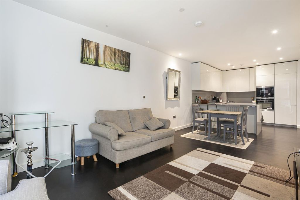 Property photo 2 of 16 Reception (2).Jpg