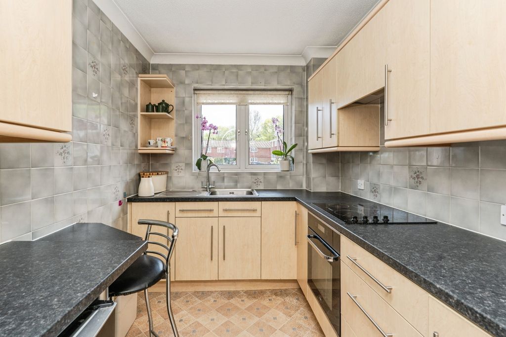 Property photo 3 of 15 Kitchen