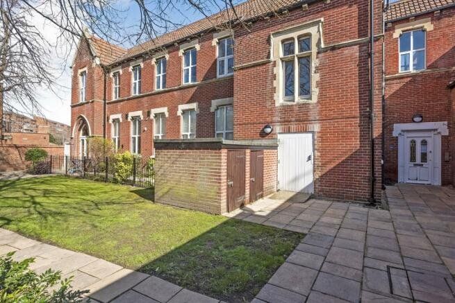 Property photo 1 of 12 Picture No. 13
