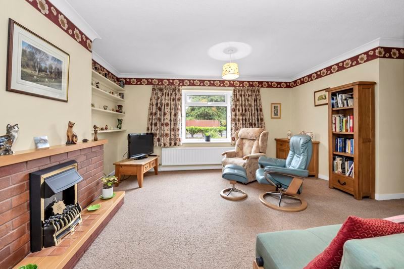 Property photo 3 of 21 Sitting Room