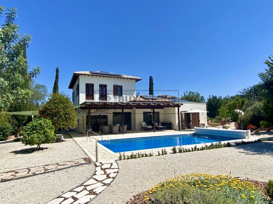 Property photo 1 of 53
