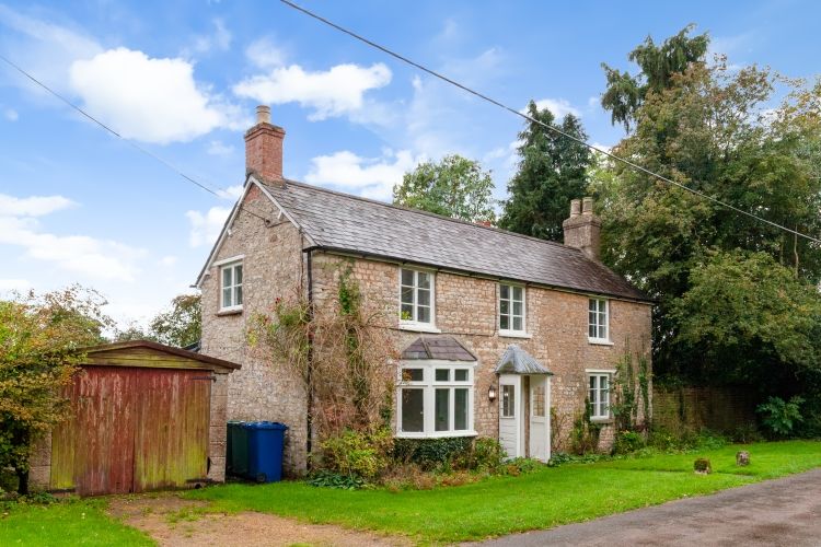 Property photo 1 of 9 237902
