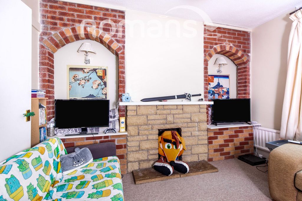 Property photo 3 of 10 3