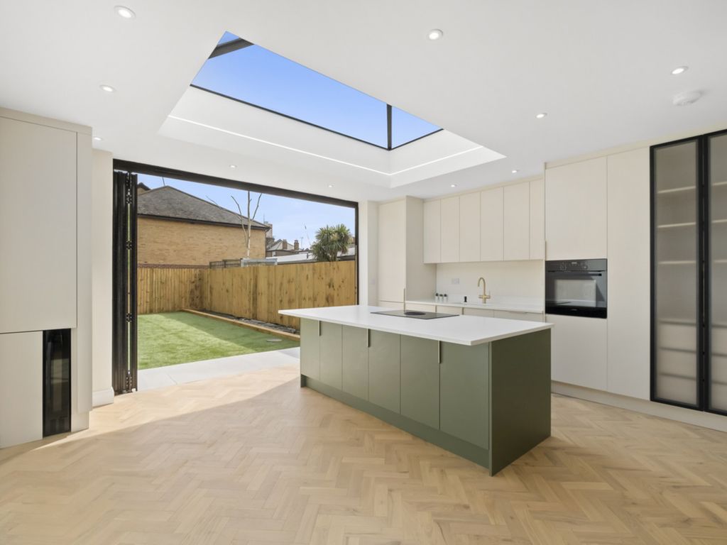 Property photo 3 of 17