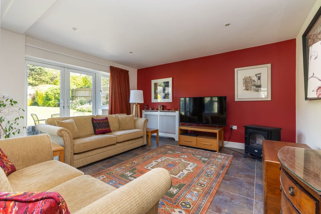 Property photo 3 of 19