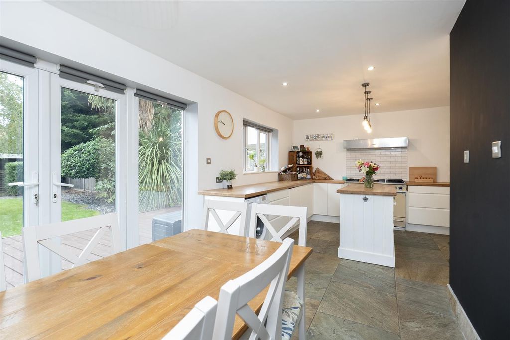 Property photo 3 of 37 Dsc01743.Jpg