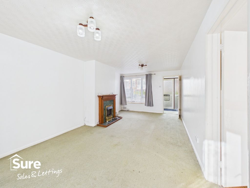 Property photo 3 of 22 4564045