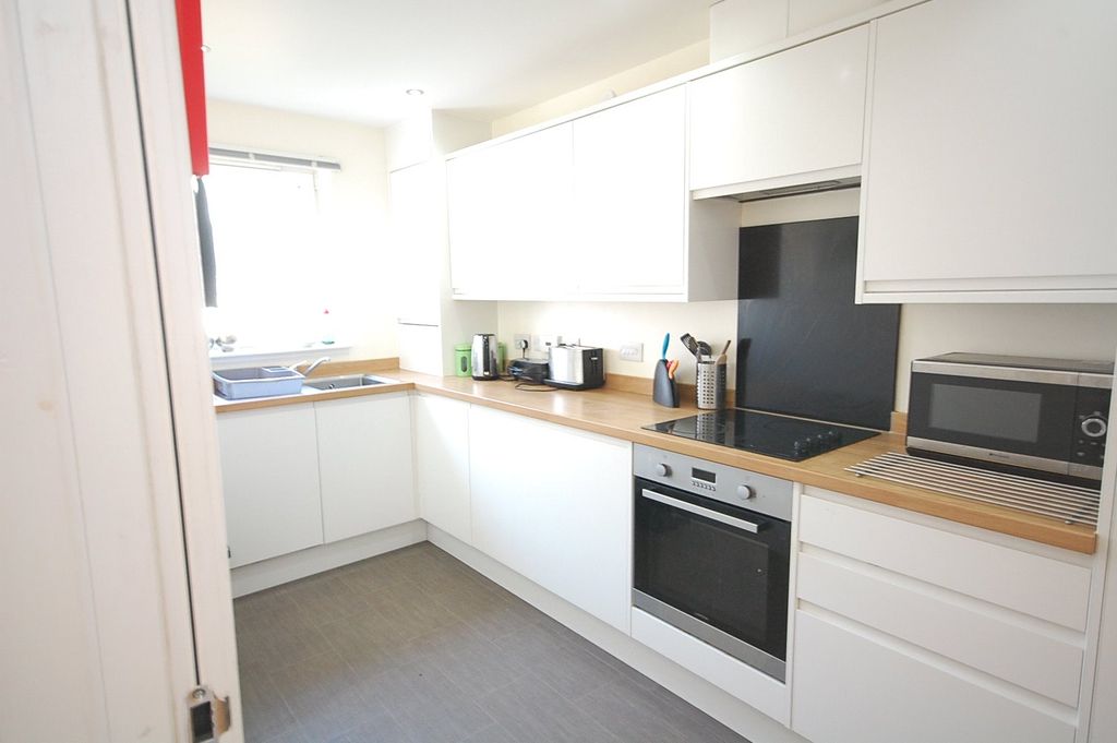 Property photo 2 of 9 Photo 2