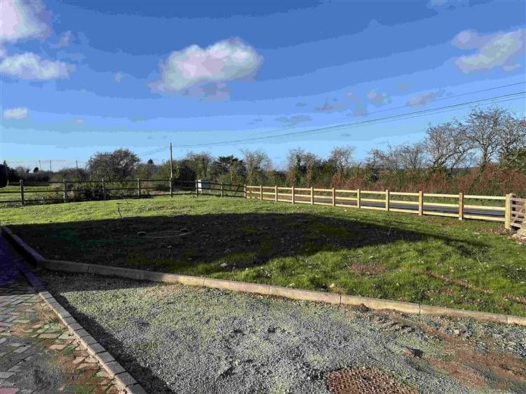 Property photo 3 of 12