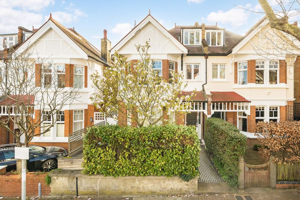 Property photo 2 of 6