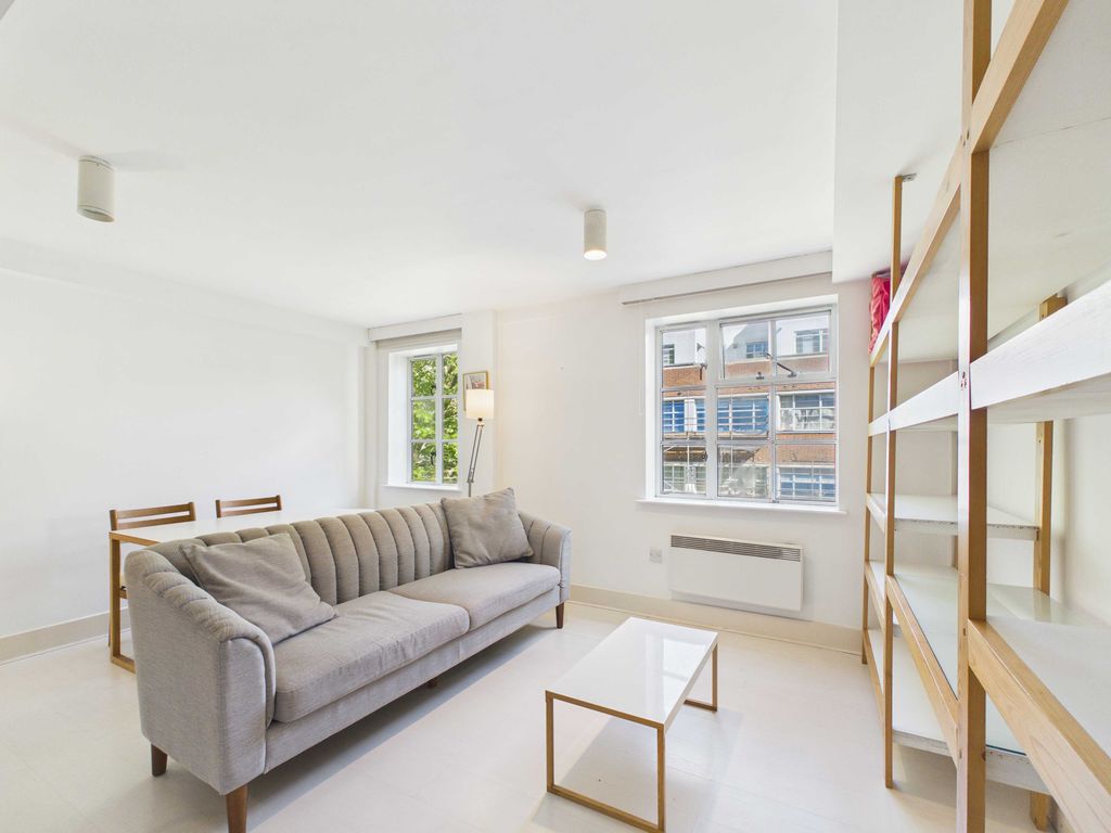 Property photo 3 of 10 Cam03741G0-Pr0166-Still008