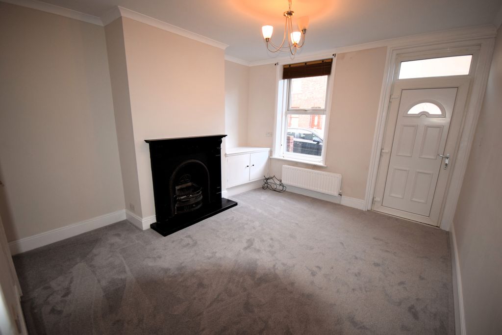 Property photo 3 of 9 Living Room