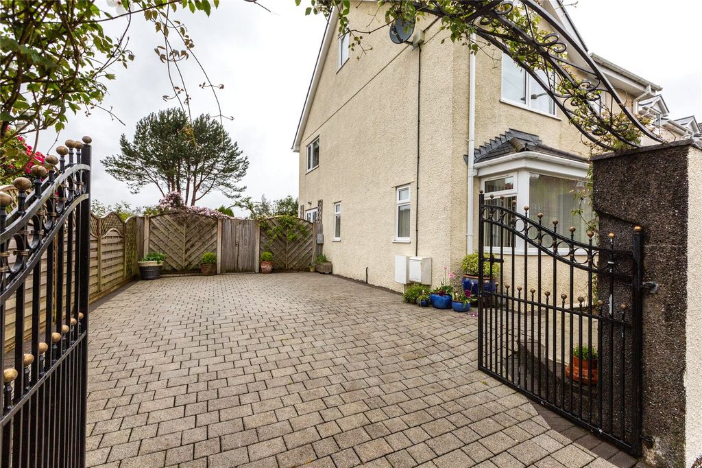 Property photo 3 of 23 Picture No. 52