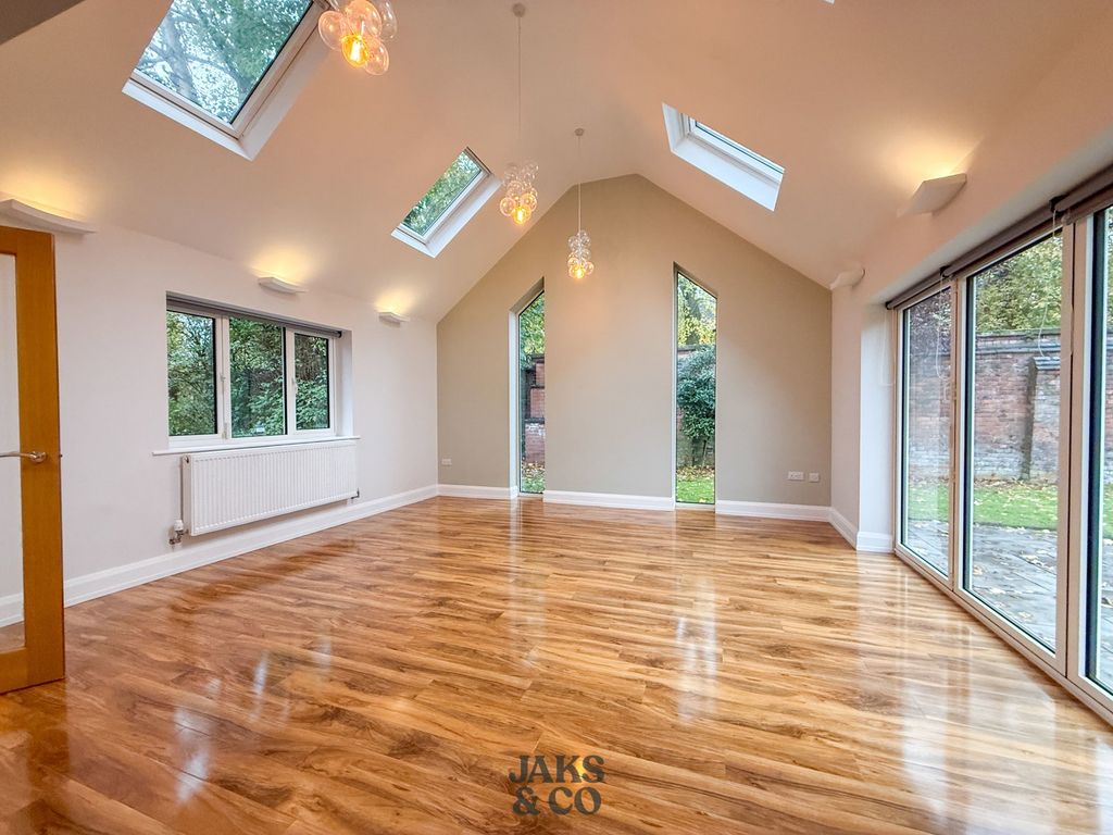 Property photo 2 of 22