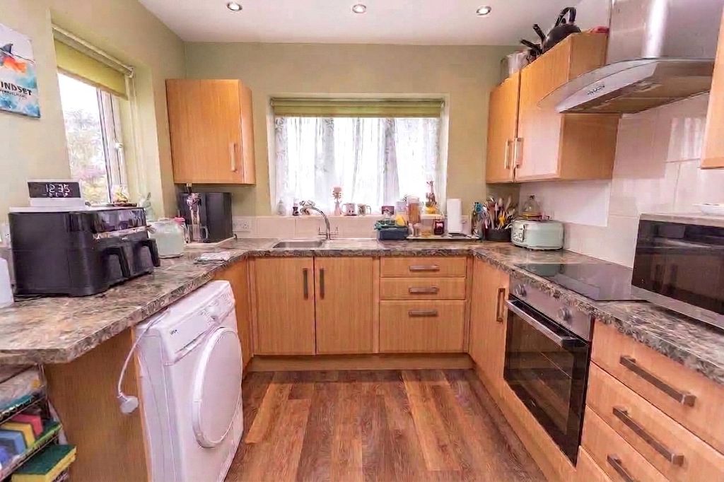 Property photo 3 of 18 Picture No. 29