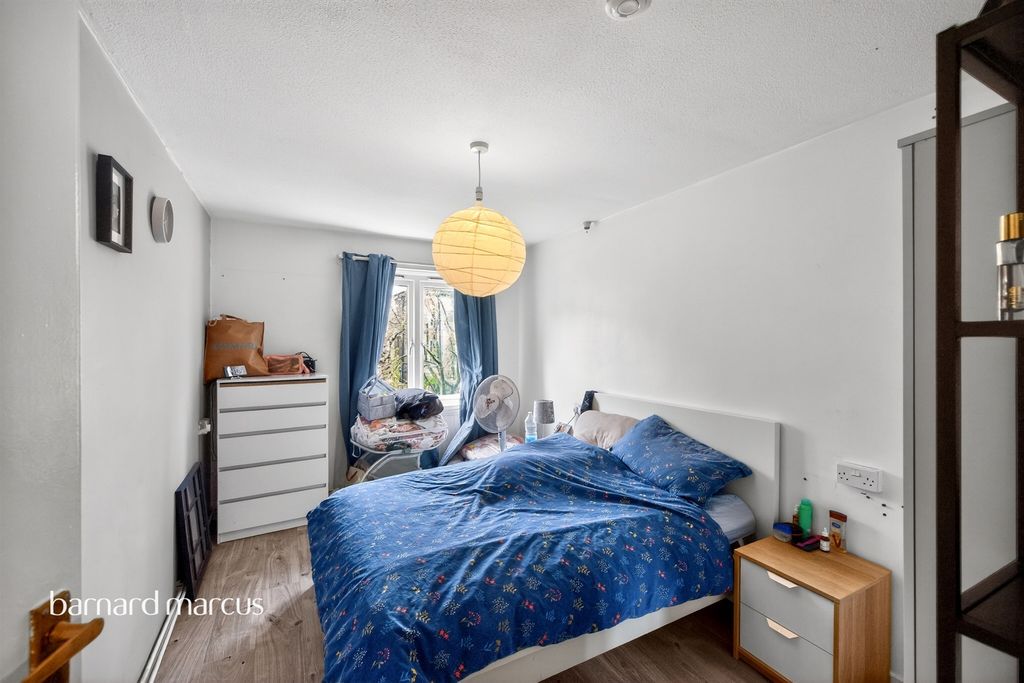 Property photo 2 of 4