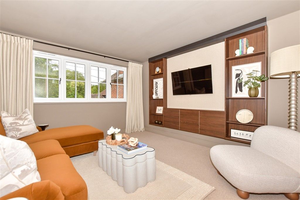 Property photo 3 of 4 Sitting Room