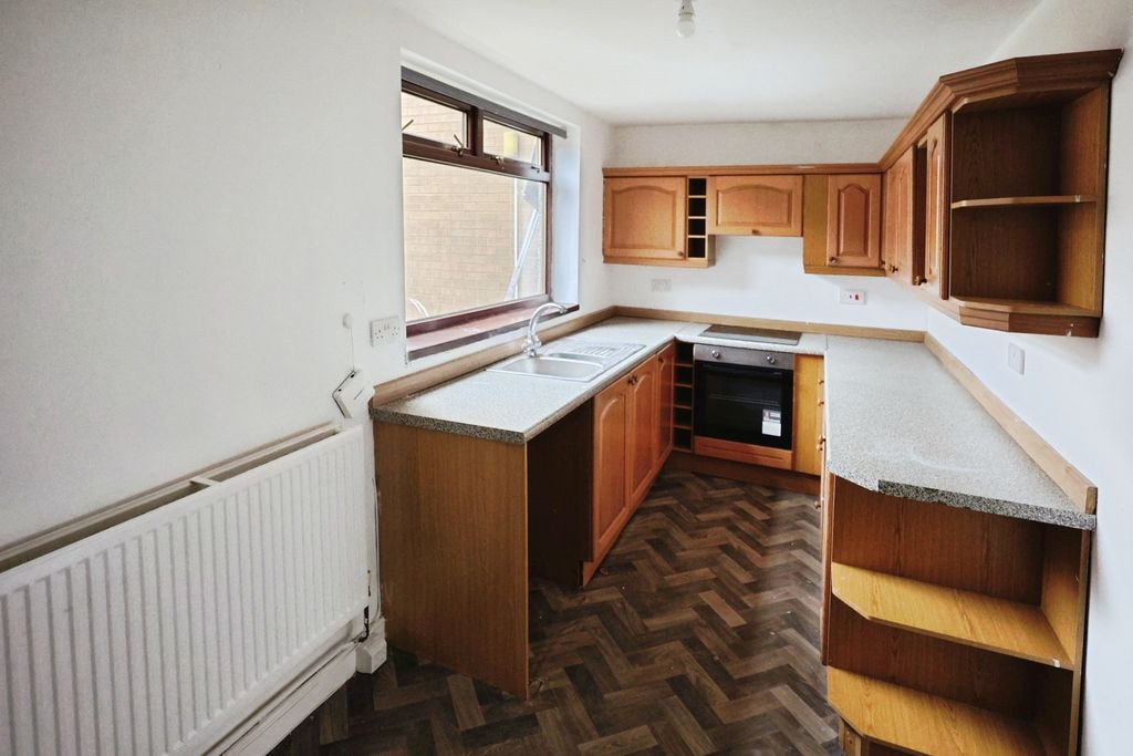 Property photo 3 of 7 Pbox-Img.Jpg