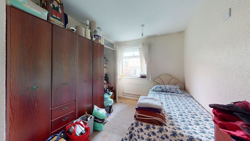 Property photo 3 of 8 Photo 3