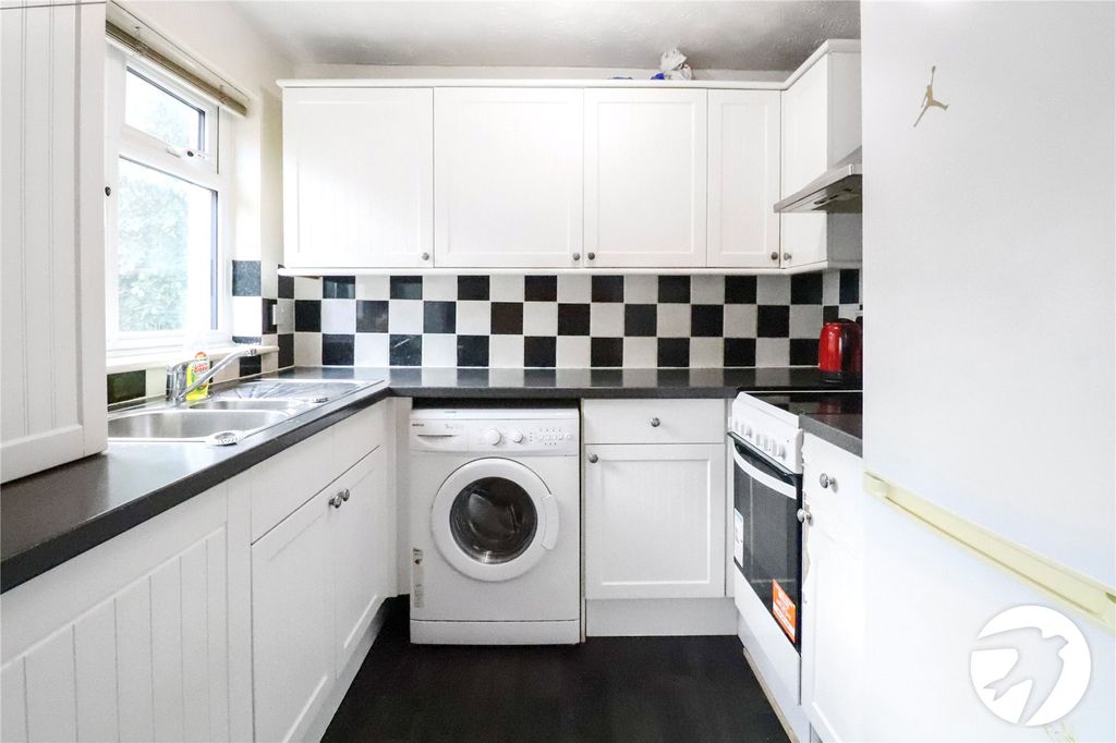 Property photo 3 of 11 Picture No. 22