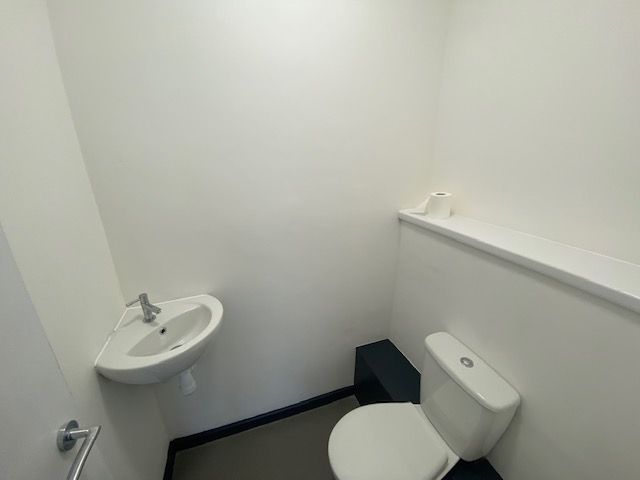 Property photo 3 of 4