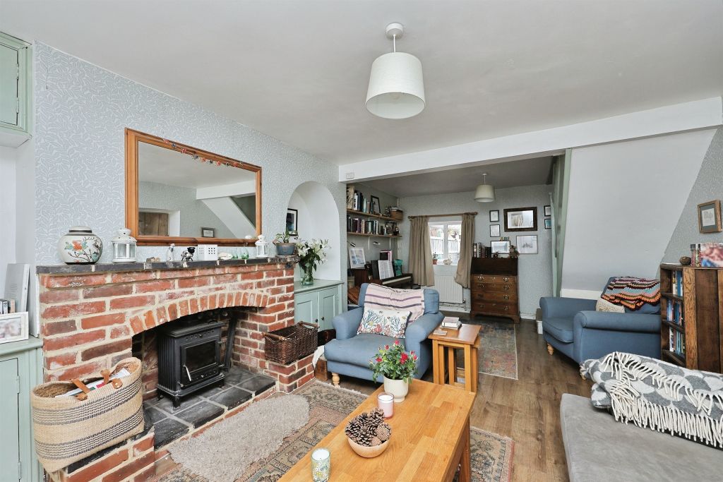 Property photo 3 of 25