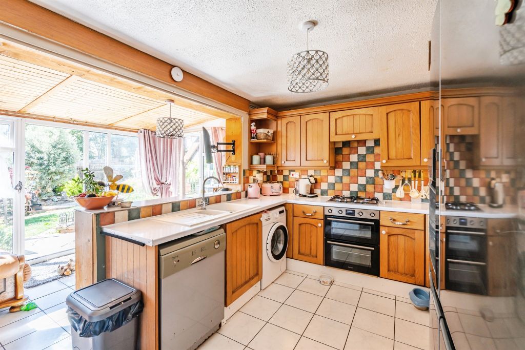 Property photo 3 of 25