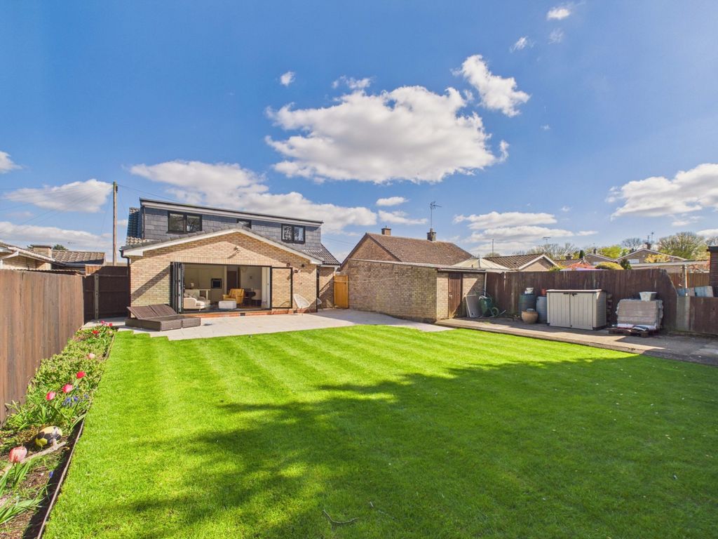 Property photo 1 of 27 Cam01909G0-Pr0485-Still011