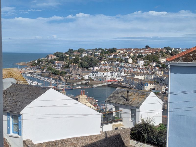 Property photo 2 of 14 Photo 7