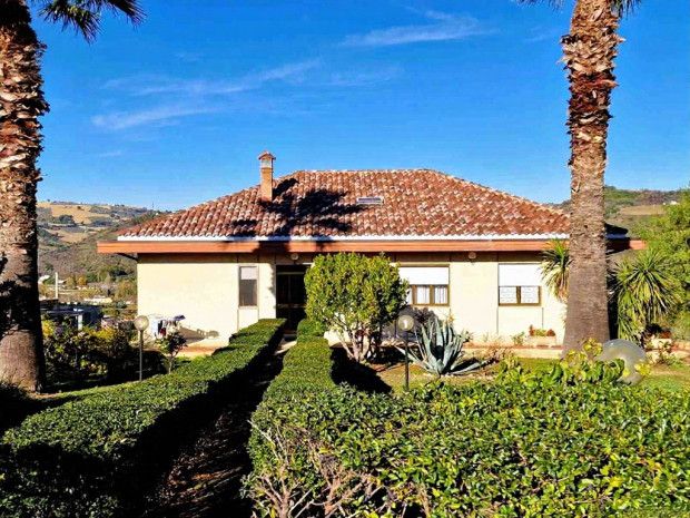 Property photo 1 of 20