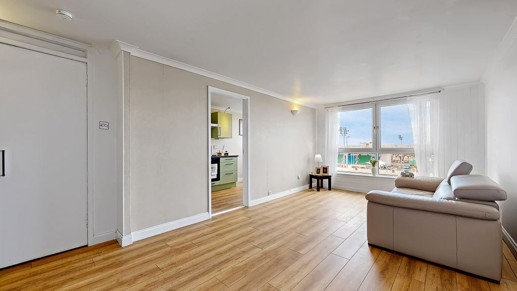 Property photo 3 of 25 15-Print-136B Southbrae Drive_23