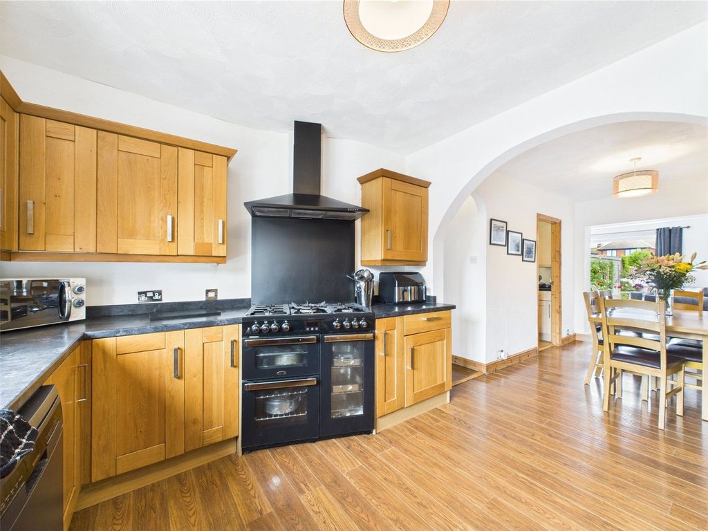 Property photo 3 of 19 Picture No. 12