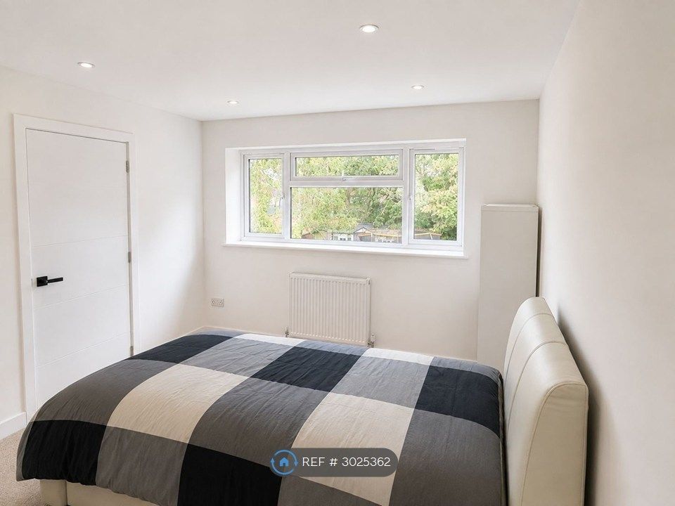 Property photo 1 of 3
