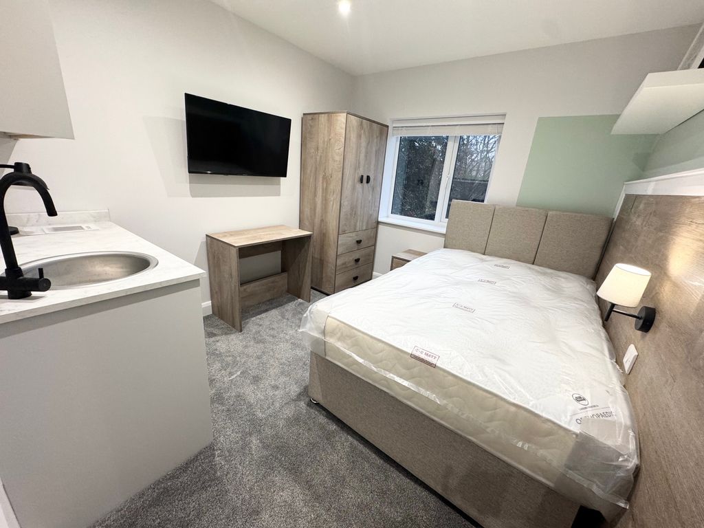 Property photo 1 of 9 Image