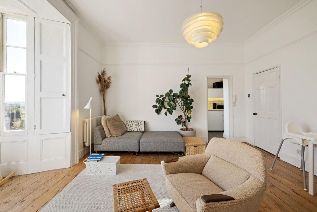 Property photo 1 of 22 Char7390.Jpg