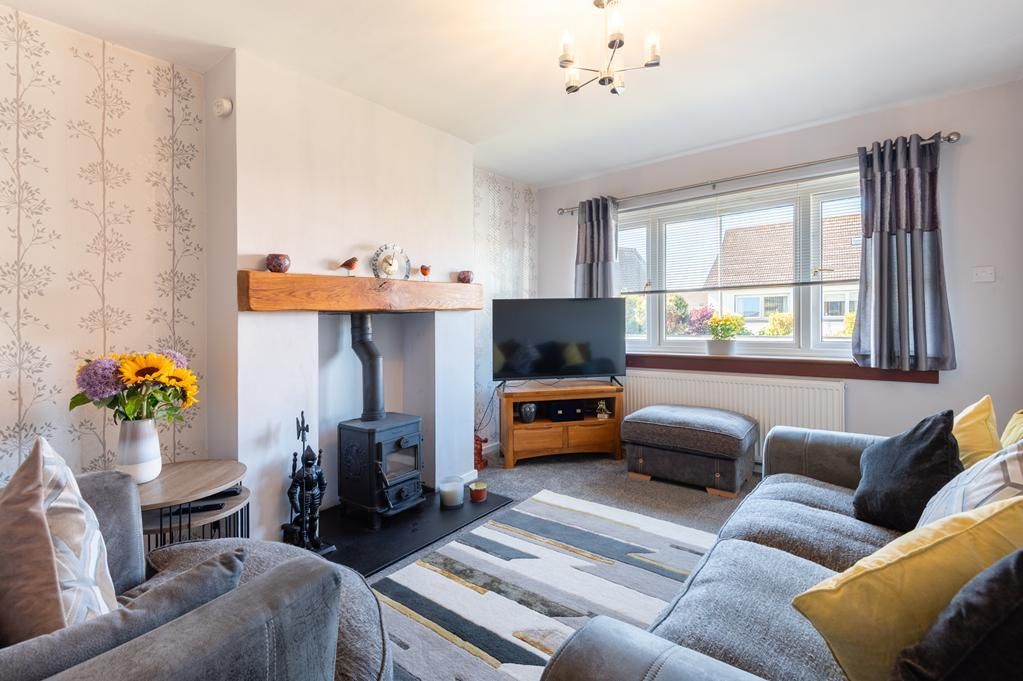 Property photo 3 of 19 Cup1394Seg Living Room.Jpg