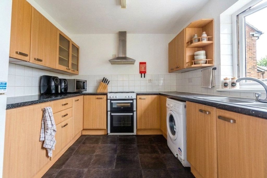 Property photo 2 of 18 Picture No. 52
