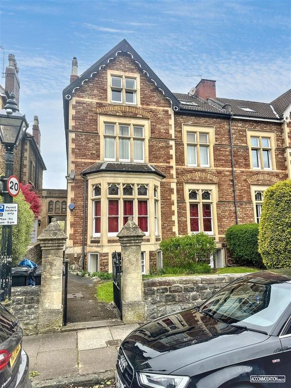 Property photo 1 of 10 Stunning Period Home With Classic Stone Details...
