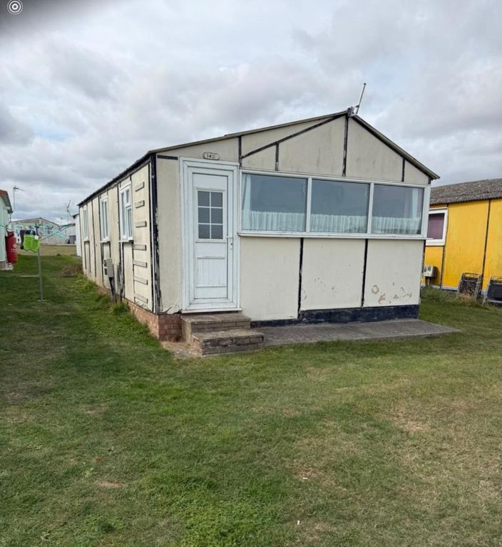 Property photo 1 of 2