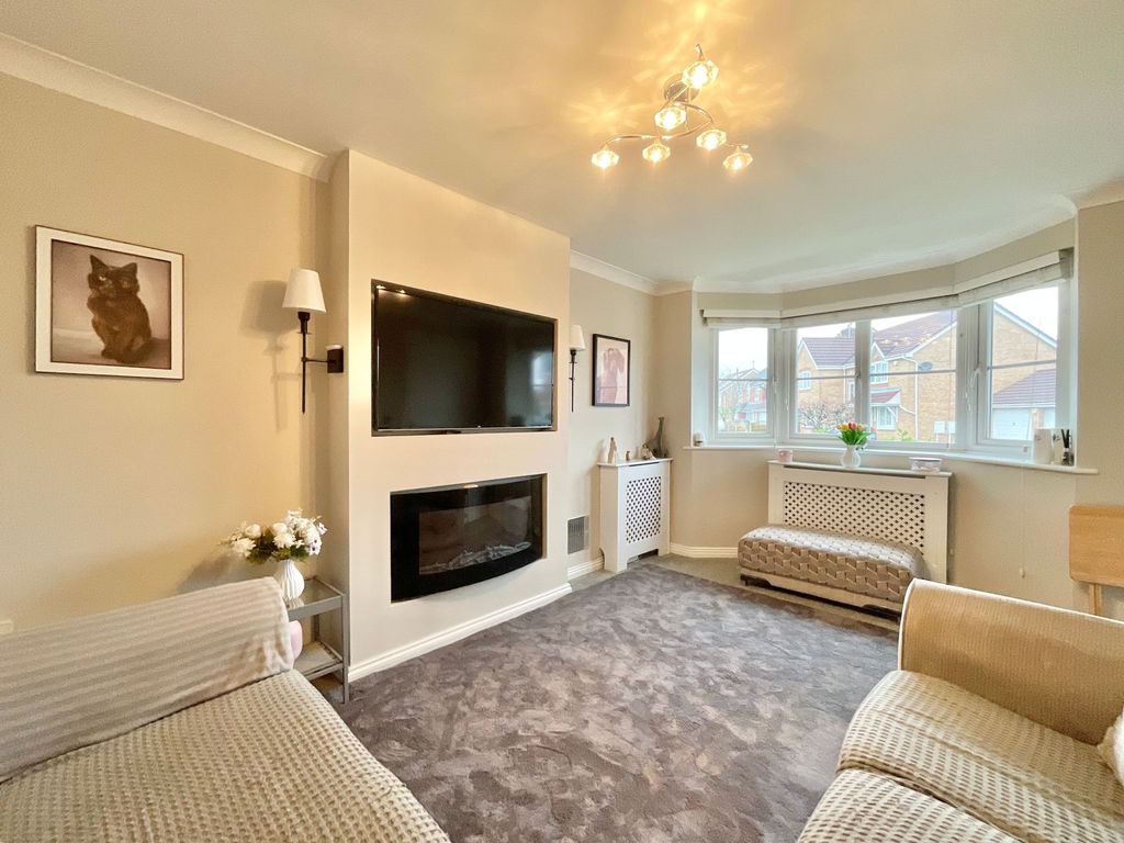 Property photo 2 of 28