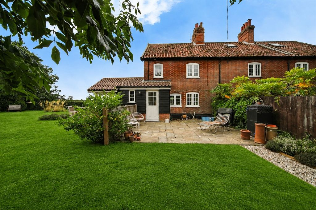 Property photo 1 of 23