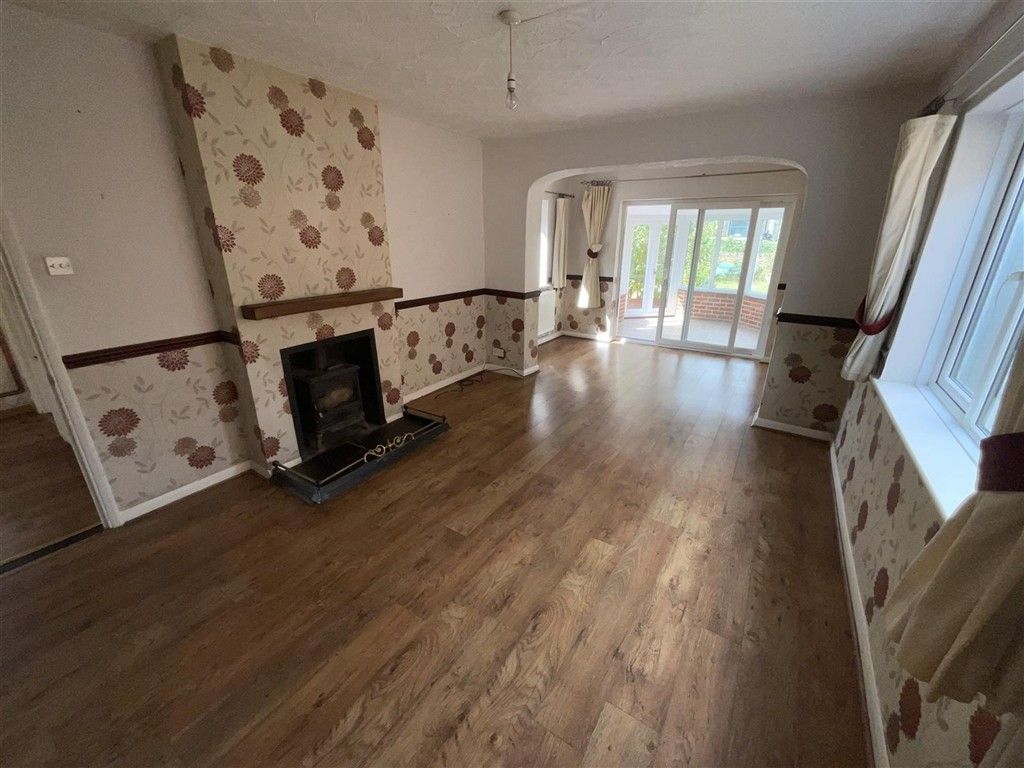 Property photo 1 of 8 Lounge/Diner